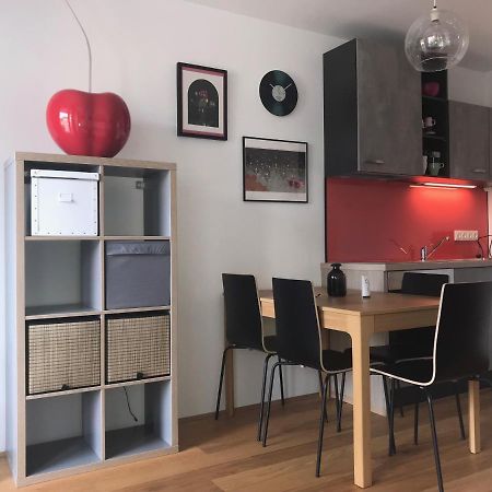 Red Flower Apartment With Pool - 5 Min To Lake Vienne Extérieur photo