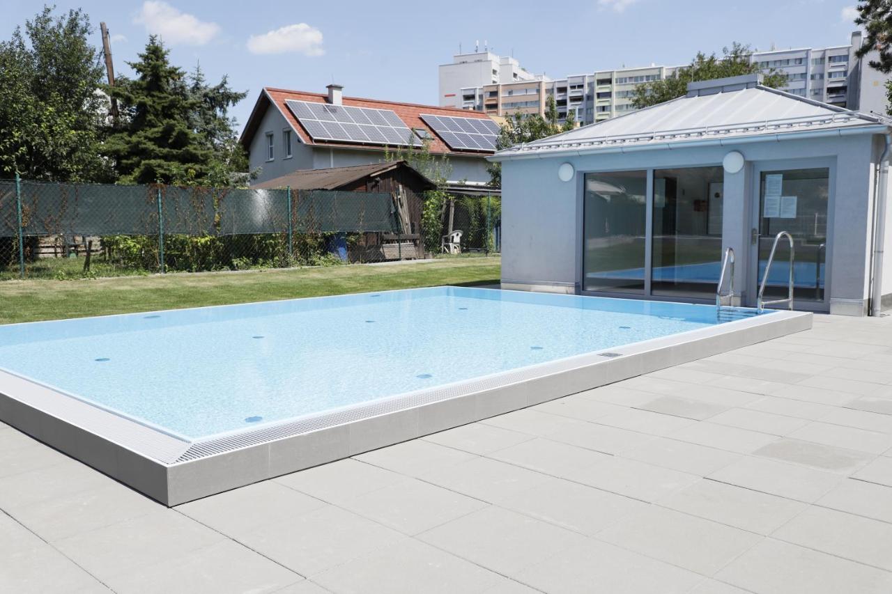 Red Flower Apartment With Pool - 5 Min To Lake Vienne Extérieur photo