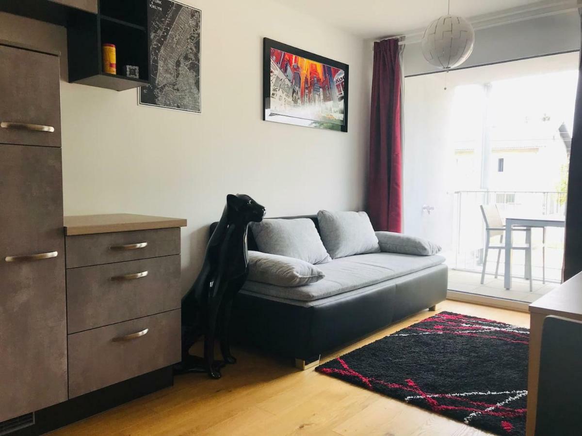 Red Flower Apartment With Pool - 5 Min To Lake Vienne Extérieur photo